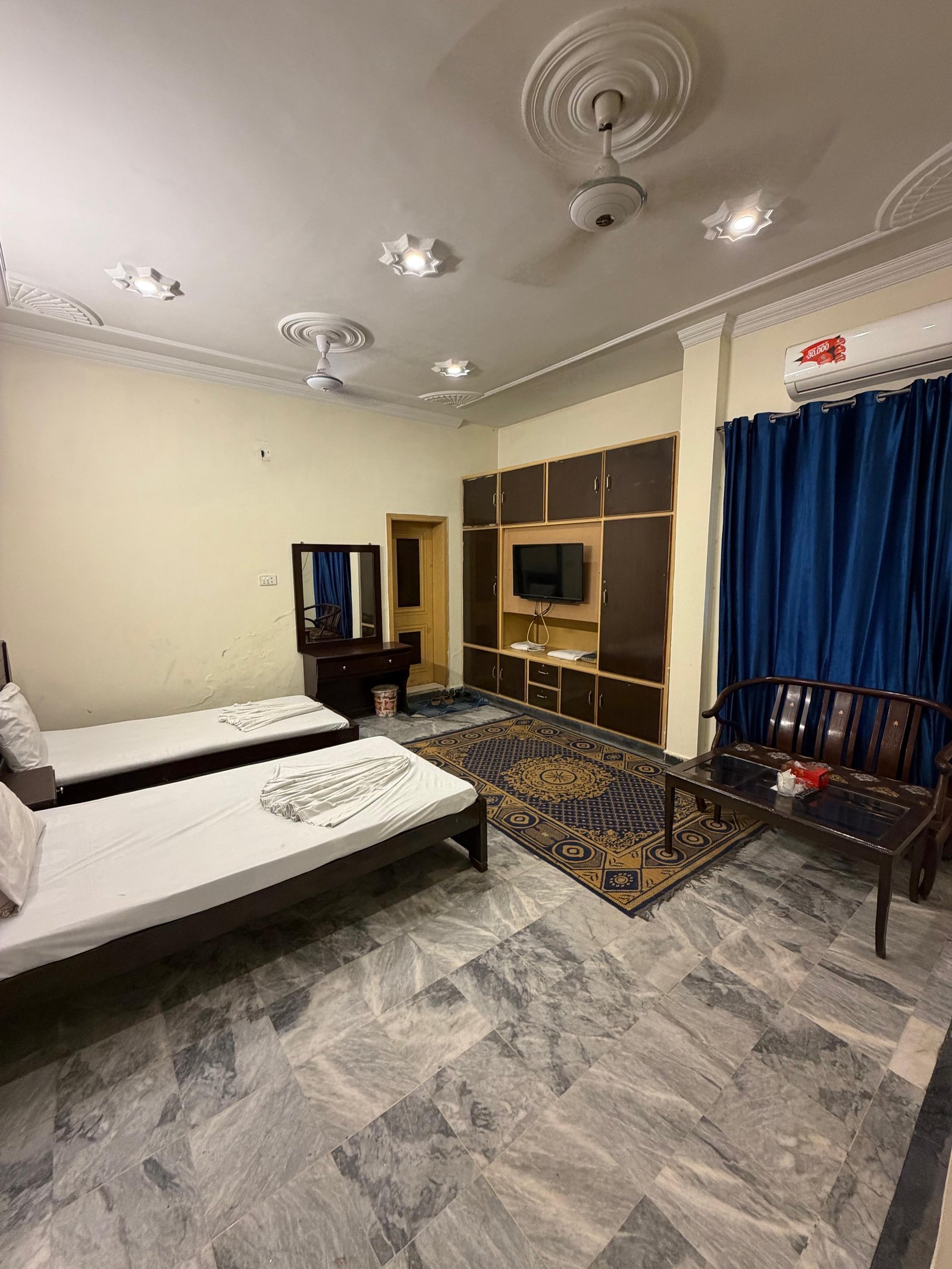 Twin Deluxe Room (2 Single Beds)